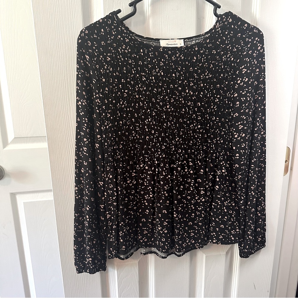 Black and cream printed top